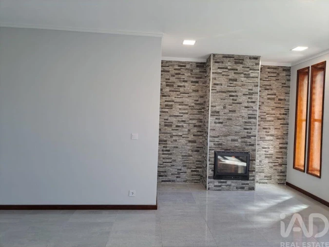 Apartamento T3 para Venda em Paços de Brandão Foto 8
