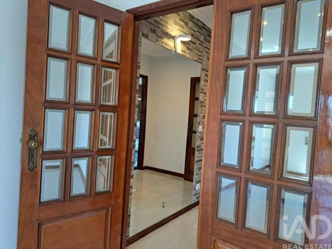 Apartamento T3 para Venda em Paços de Brandão Foto 7