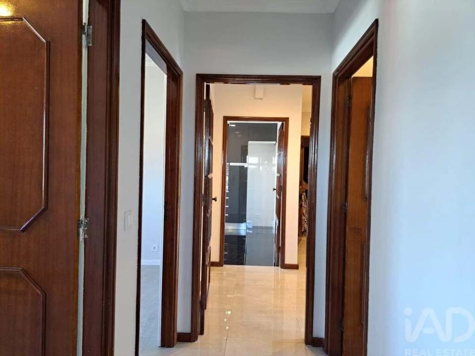 Apartamento T3 para Venda em Paços de Brandão Foto 14