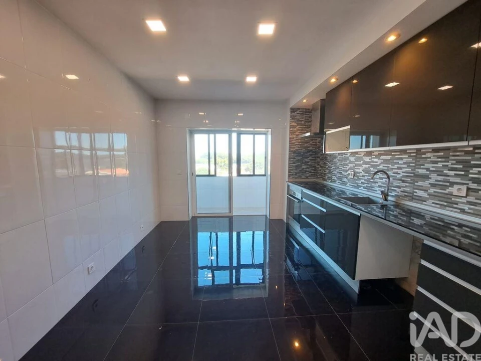 Apartamento T3 para Venda em Paços de Brandão Foto 9