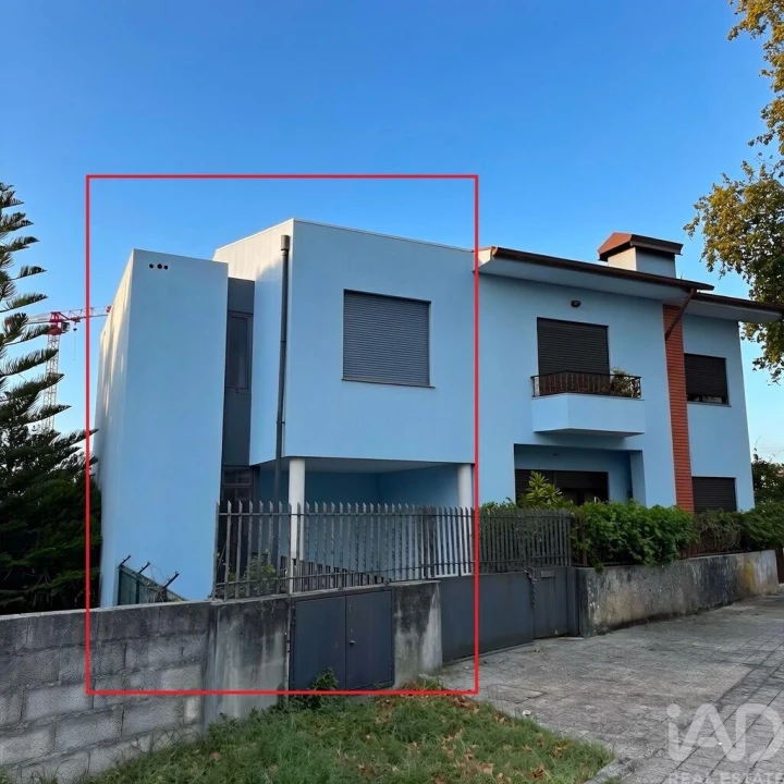 Moradia T3 para Venda em Campanhã Foto 1
