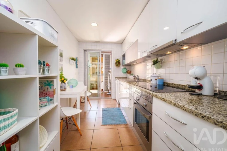 Apartamento T1 para Venda em Quarteira Foto 14