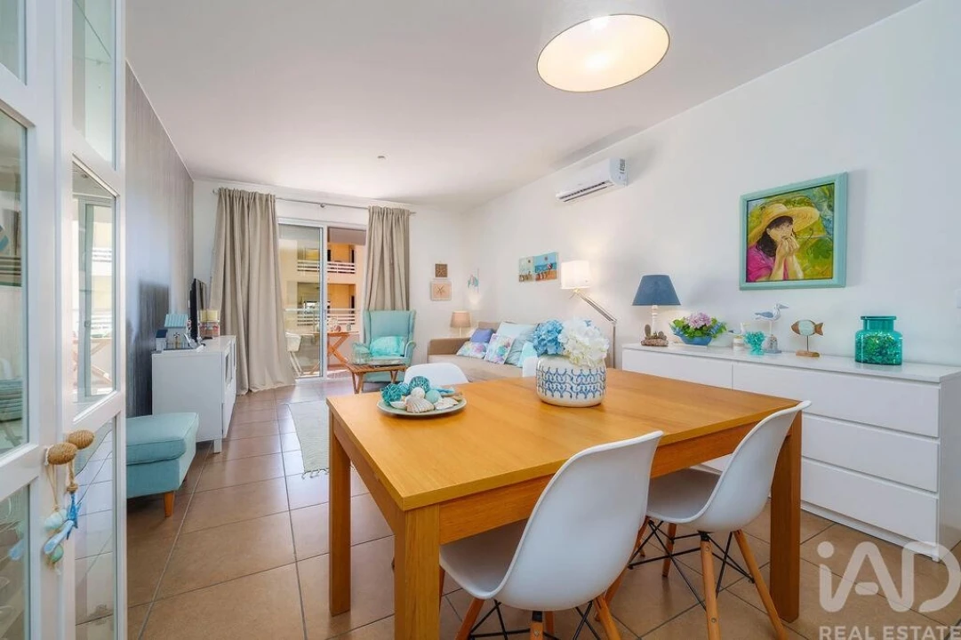 Apartamento T1 para Venda em Quarteira Foto 9