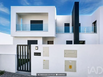 Moradia T4 para Venda em Corroios