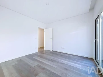 Moradia T4 para Venda em Corroios
