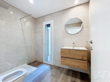 Moradia T4 para Venda em Corroios