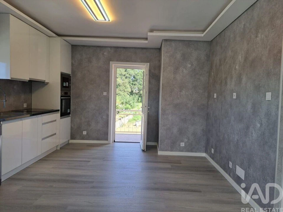 Moradia T4 para Venda em Santa Maria de Lamas Foto 6