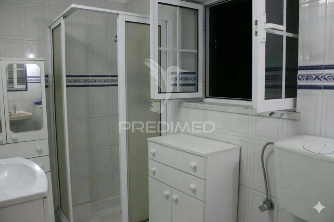 Moradia T3 para Venda em Aguas Belas Foto 7
