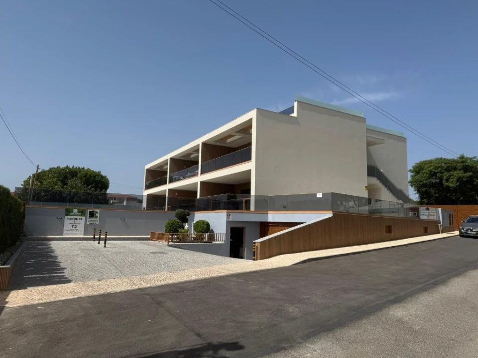 Apartamento T2 para Venda em Quarteira Foto 1