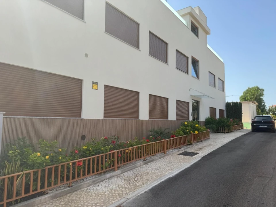 Apartamento T2 para Venda em Quarteira Foto 6