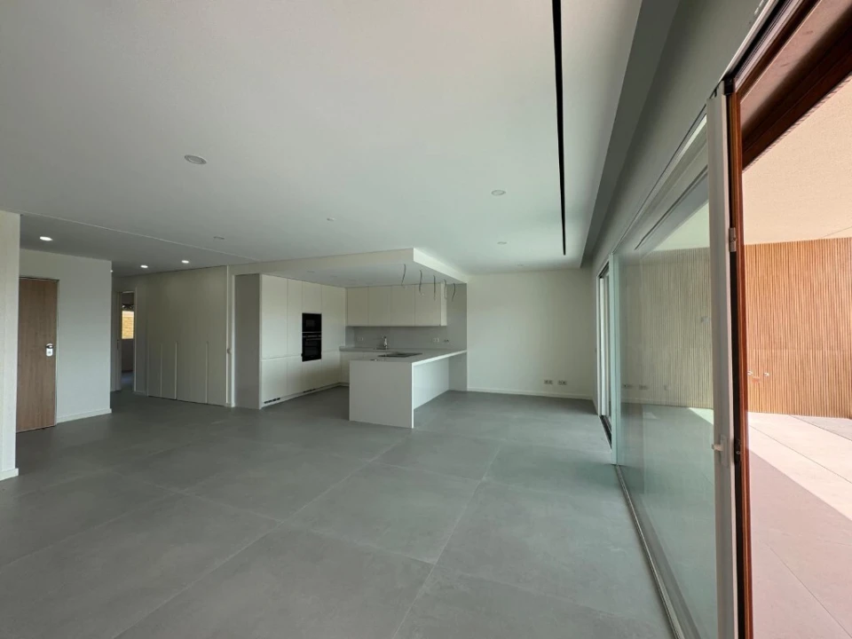 Apartamento T2 para Venda em Quarteira Foto 32