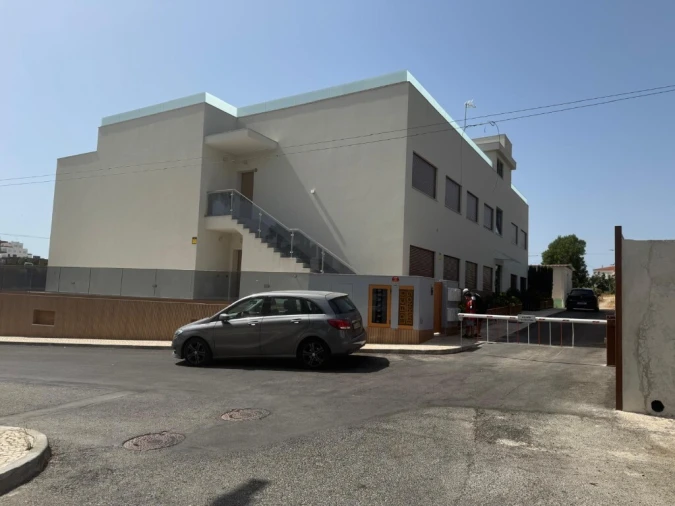 Apartamento T2 para Venda em Quarteira Foto 2