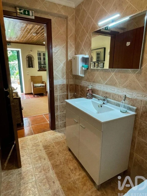 Prédio para Venda em Canas de Senhorim