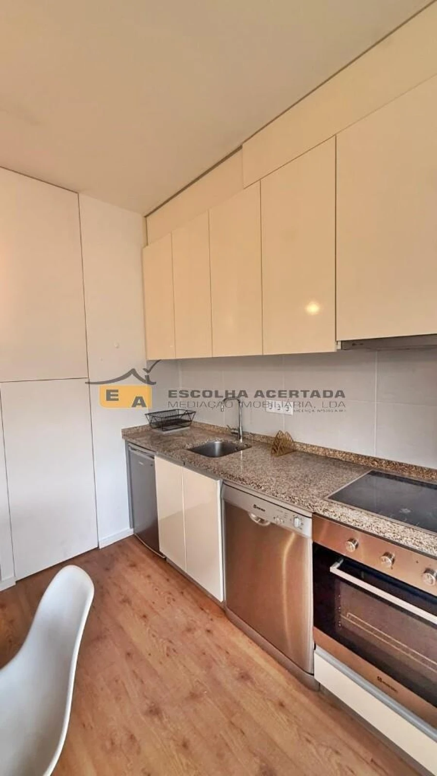 Apartamento para Venda em Ramalde Foto 5
