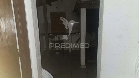 Moradia T3 para Venda em Nossa Senhora do Pranto