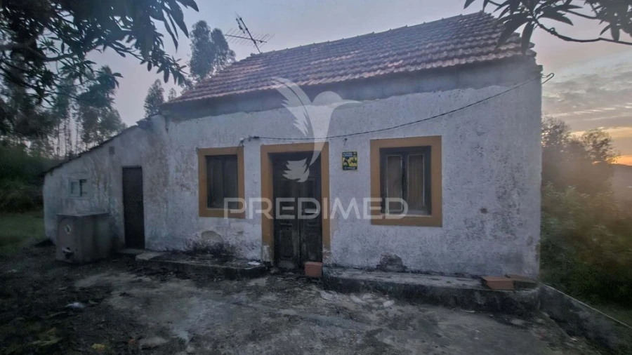 Moradia T3 para Venda em Nossa Senhora do Pranto