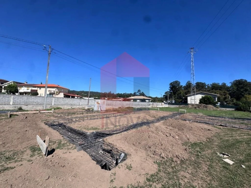 Moradia T3 para Venda em Turiz Foto 15