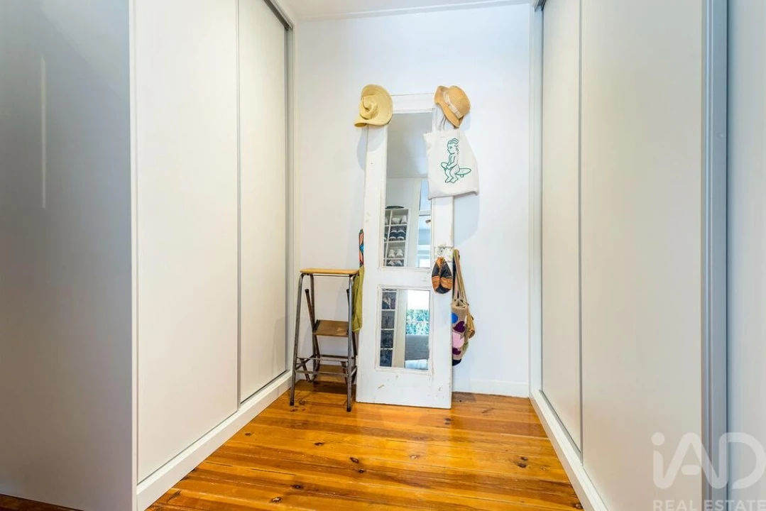 Apartamento T2 para Arrendamento em Campo de Ourique Foto 16