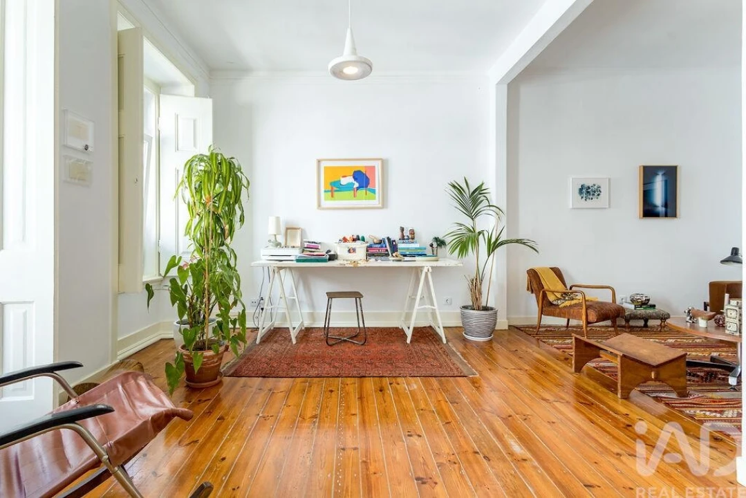 Apartamento T2 para Arrendamento em Campo de Ourique Foto 5