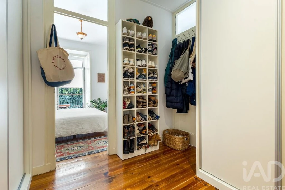 Apartamento T2 para Arrendamento em Campo de Ourique Foto 15
