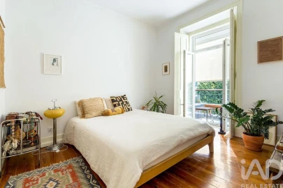 Apartamento T2 para Arrendamento em Campo de Ourique