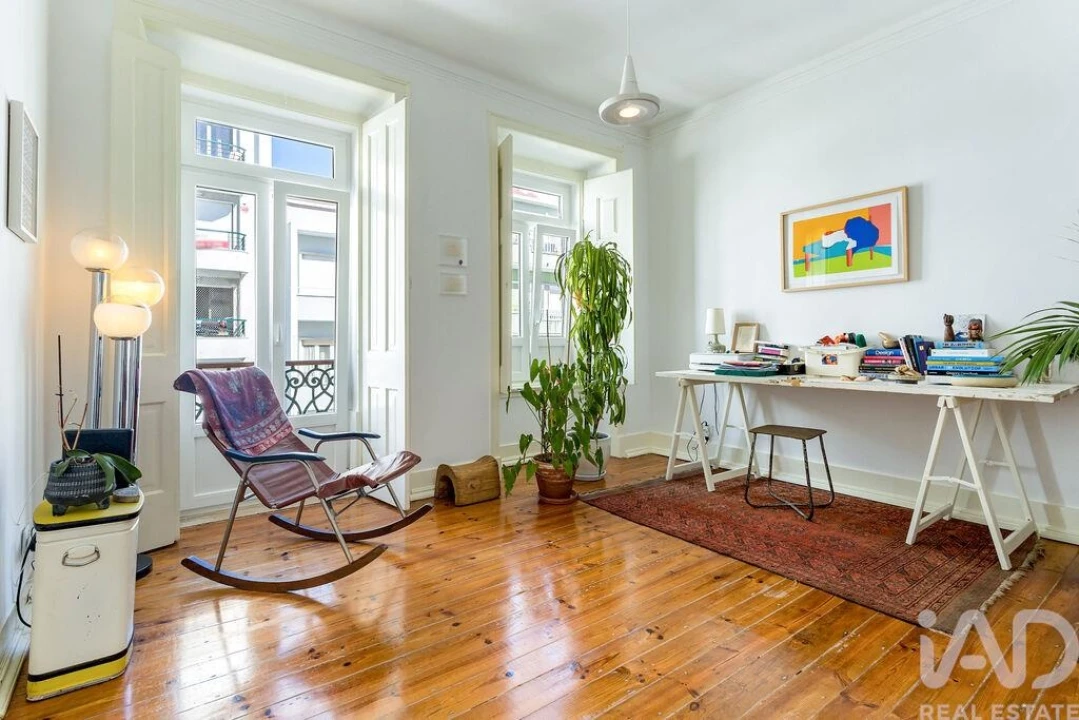 Apartamento T2 para Arrendamento em Campo de Ourique Foto 6