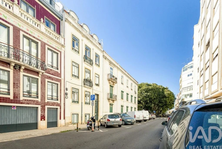 Apartamento T2 para Arrendamento em Campo de Ourique Foto 22