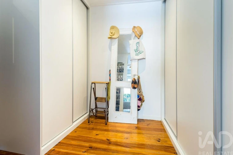 Apartamento T2 para Arrendamento em Campo de Ourique Foto 16