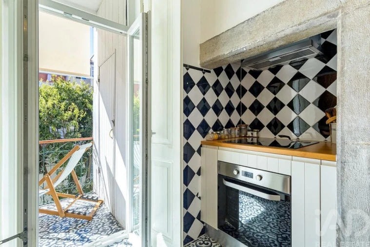 Apartamento T2 para Arrendamento em Campo de Ourique Foto 9