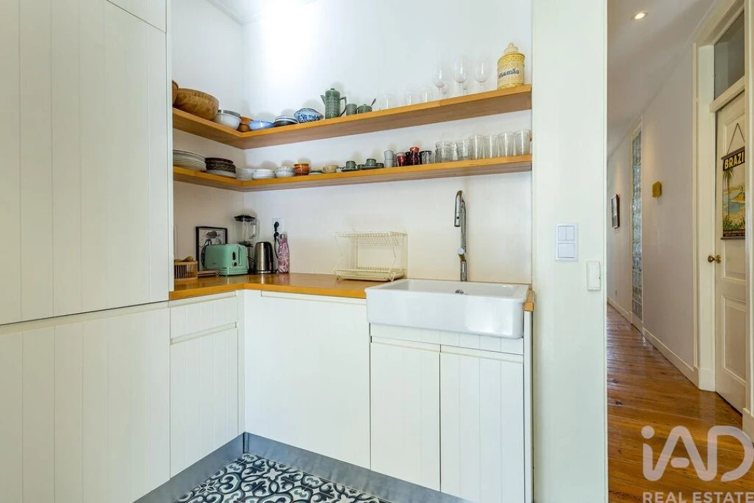 Apartamento T2 para Arrendamento em Campo de Ourique Foto 10