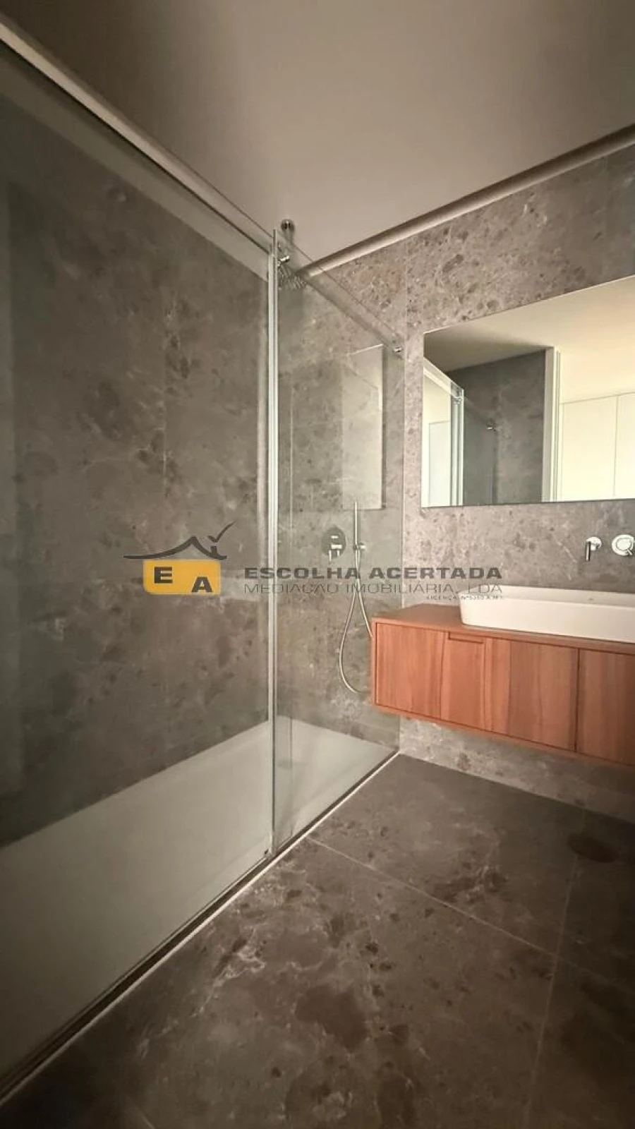 Apartamento T2 para Venda em Cidade da Maia Foto 26