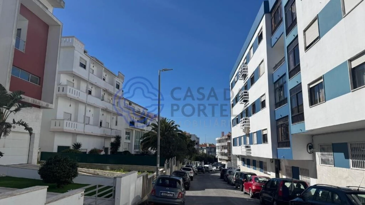 Apartamento T2 para Venda em Agualva e Mira-Sintra Foto 3