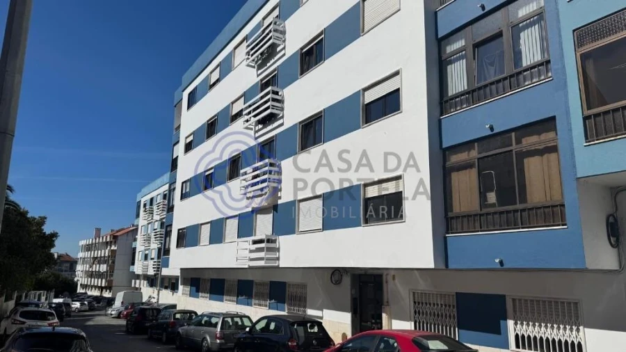 Apartamento T2 para Venda em Agualva e Mira-Sintra Foto 2