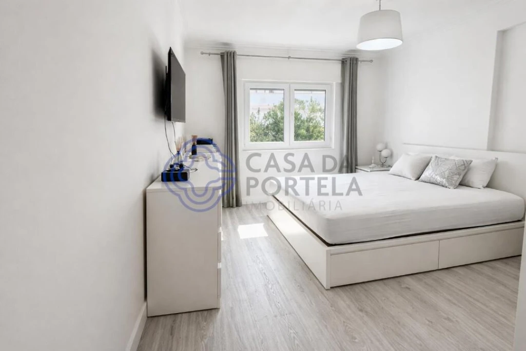 Apartamento T2 para Venda em Agualva e Mira-Sintra Foto 11