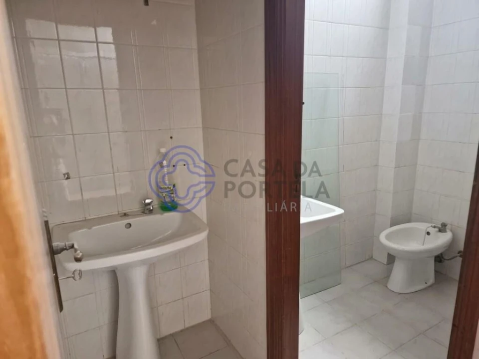 Loja para Venda em São João da Madeira Foto 4
