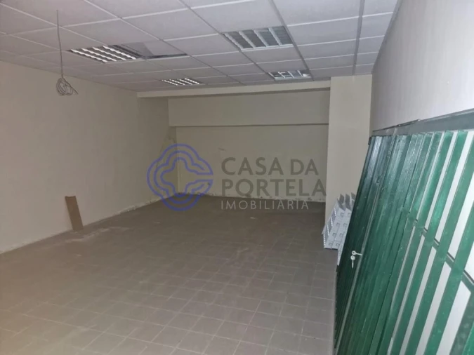 Loja para Venda em São João da Madeira Foto 12