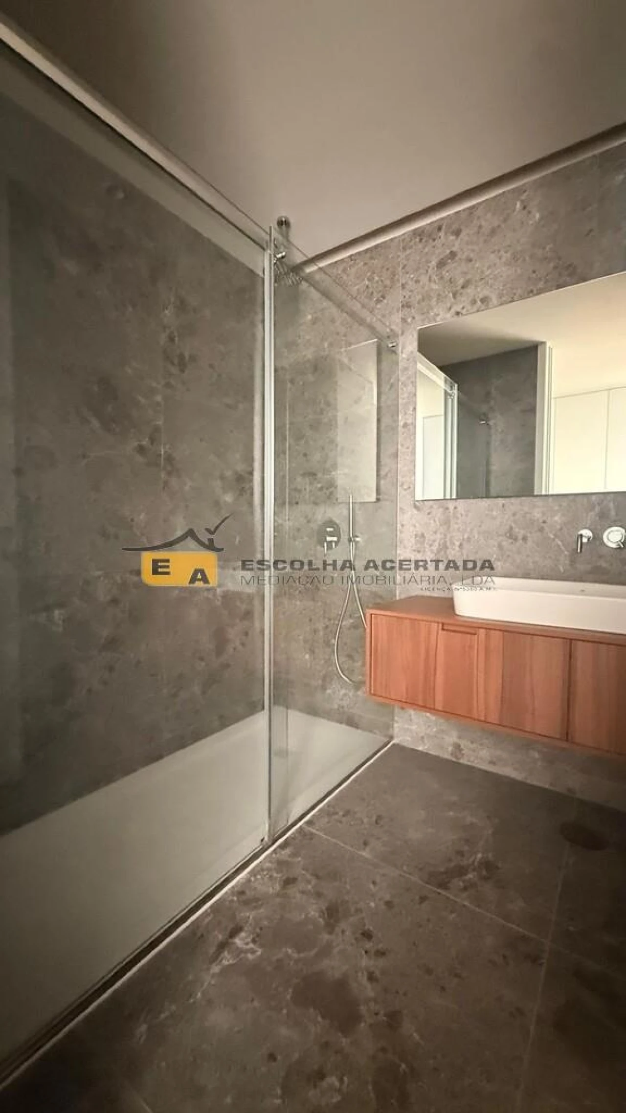 Apartamento T4 para Venda em Cidade da Maia Foto 26