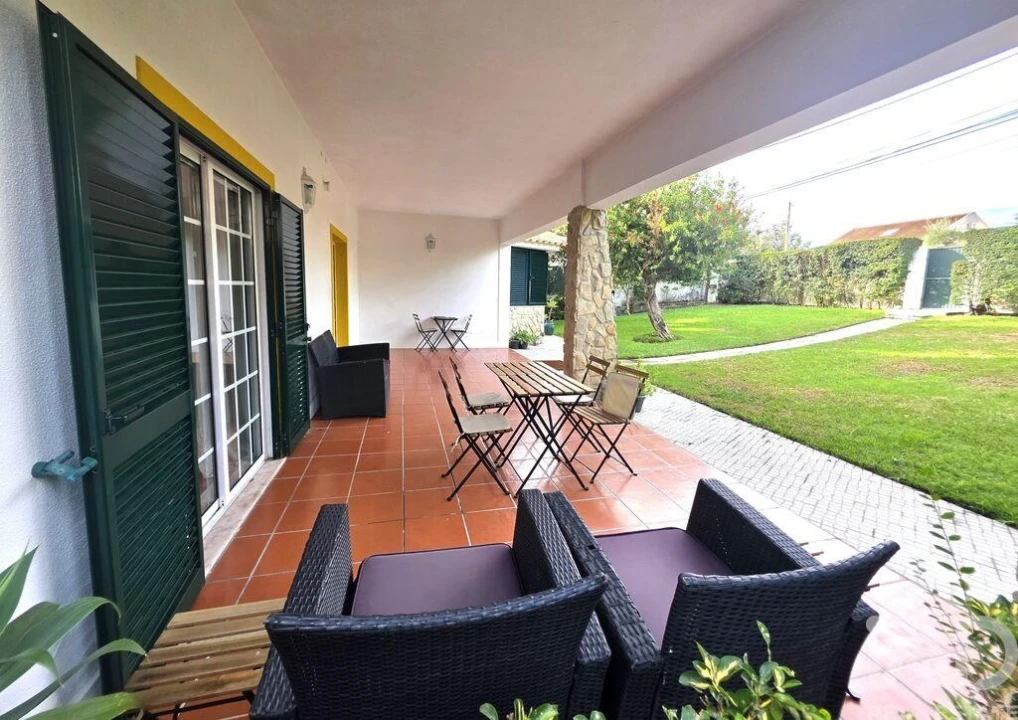 Moradia T6 para Venda em Corroios Foto 8