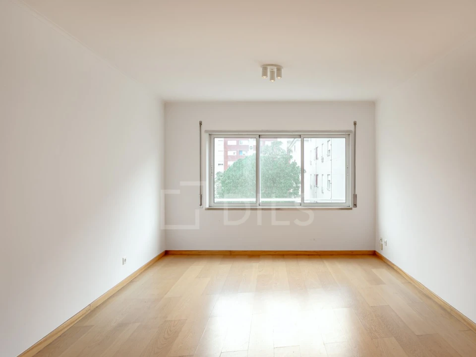 Apartamento T3 para Venda em Lumiar Foto 2