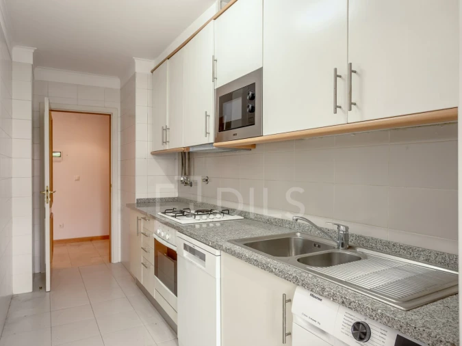Apartamento T3 para Venda em Lumiar Foto 5