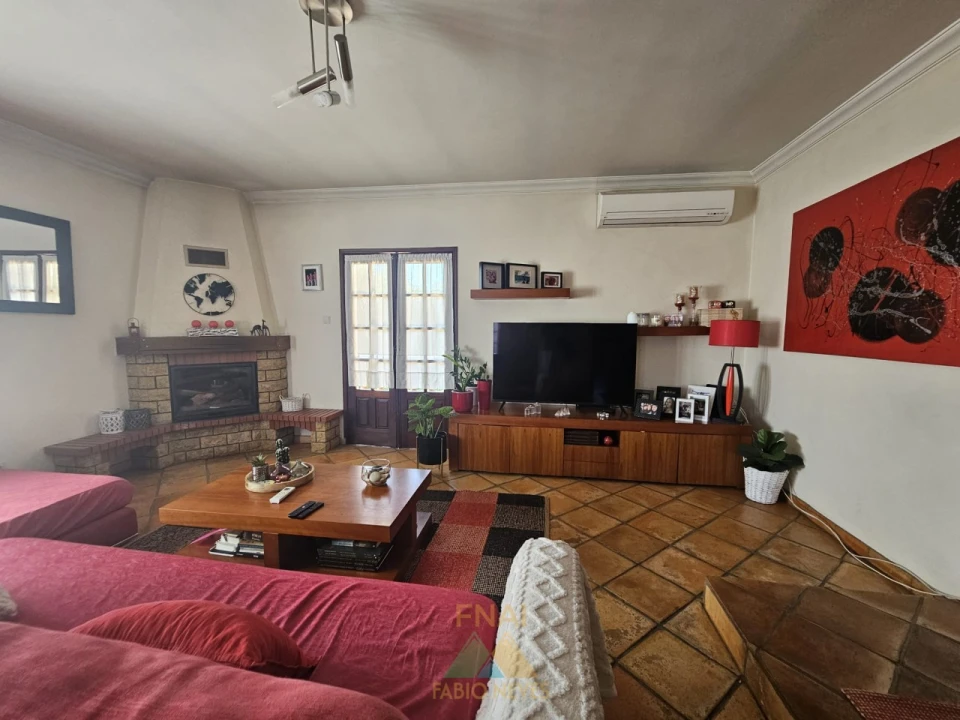 Moradia T4 para Venda em Arco de Baúlhe e Vila Nune Foto 25