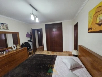 Moradia T4 para Venda em Arco de Baúlhe e Vila Nune