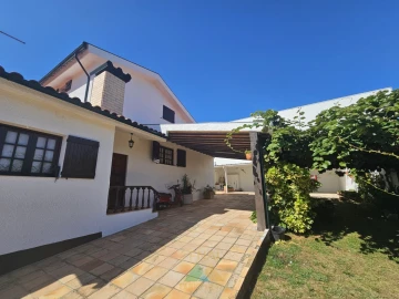 Moradia T4 para Venda em Arco de Baúlhe e Vila Nune