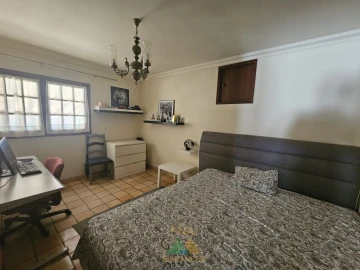 Moradia T4 para Venda em Arco de Baúlhe e Vila Nune