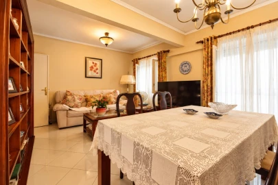 Apartamento T3 para Venda em Algés, Linda-A-Velha e Cruz Quebrada-Dafundo