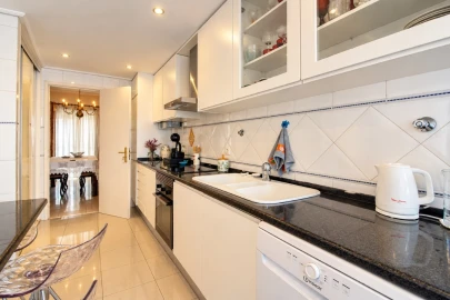 Apartamento T3 para Venda em Algés, Linda-A-Velha e Cruz Quebrada-Dafundo