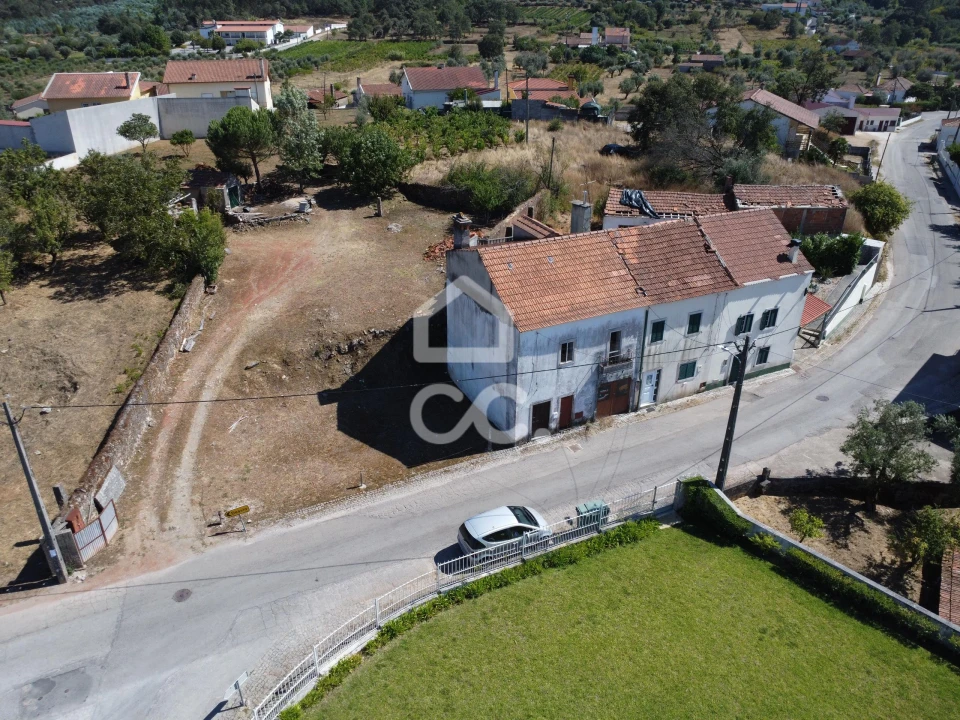 Moradia T2 para Venda em Chão de Couce Foto 4