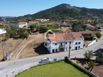 Moradia T2 para Venda em Chão de Couce