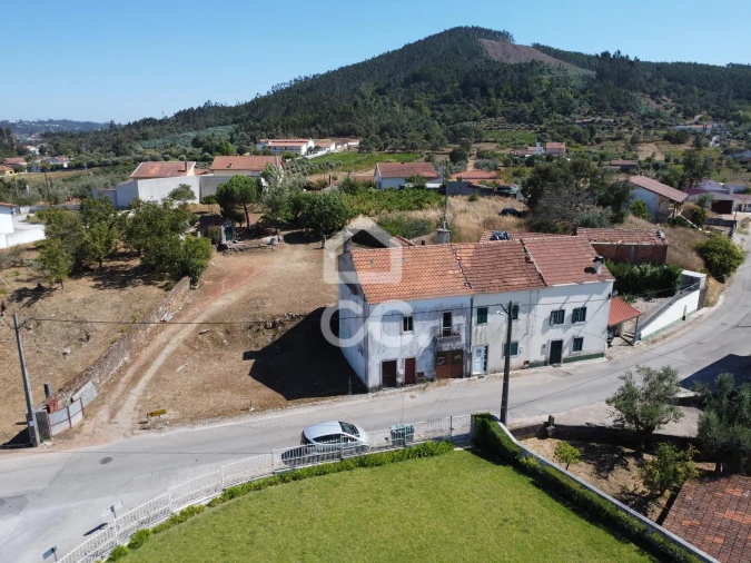 Moradia T2 para Venda em Chão de Couce Foto 2