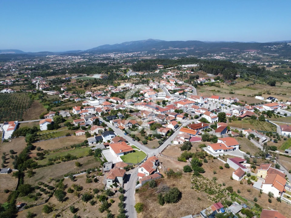 Moradia T2 para Venda em Chão de Couce Foto 6